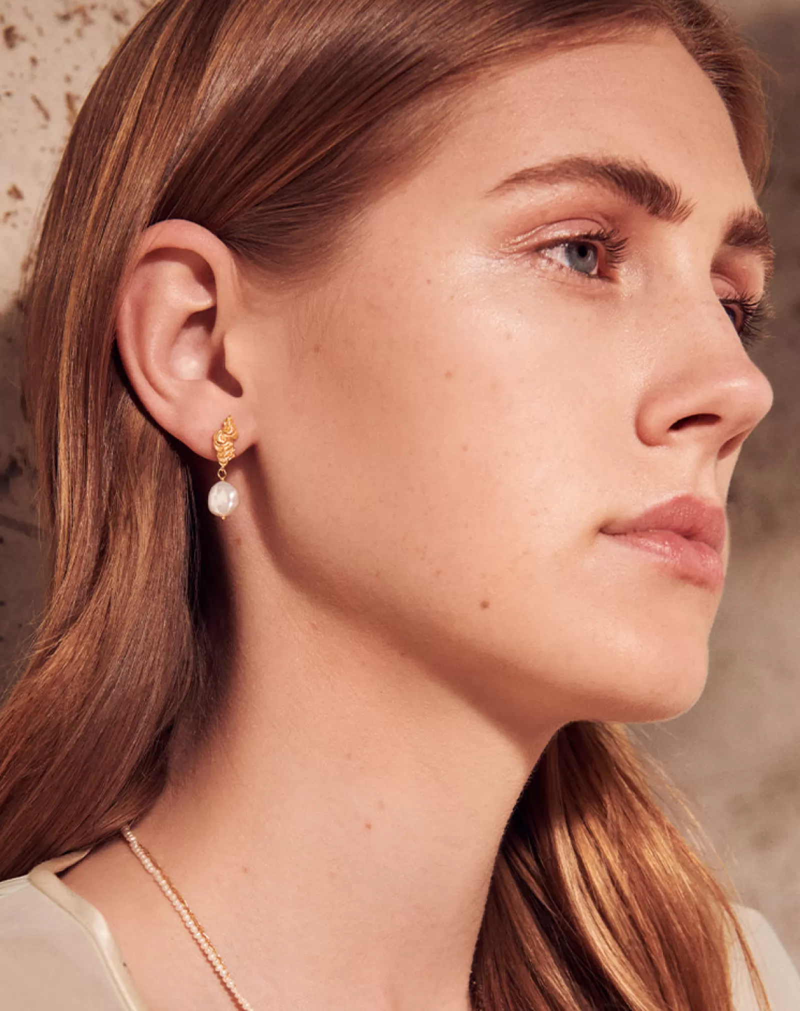 Maanesten Frigg Øreringe