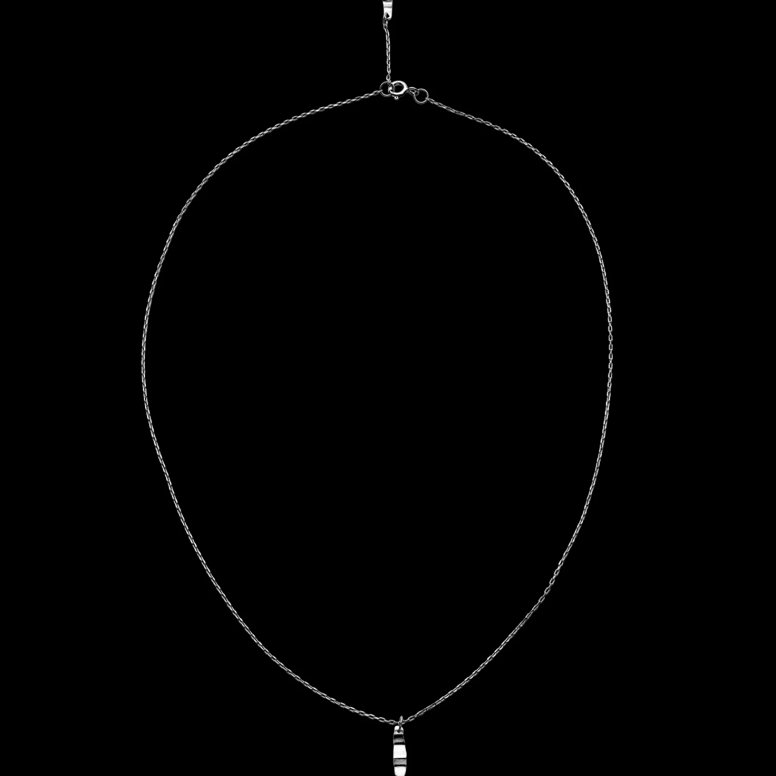 molly_halskde_2.webp Maanesten Molly Halskæde