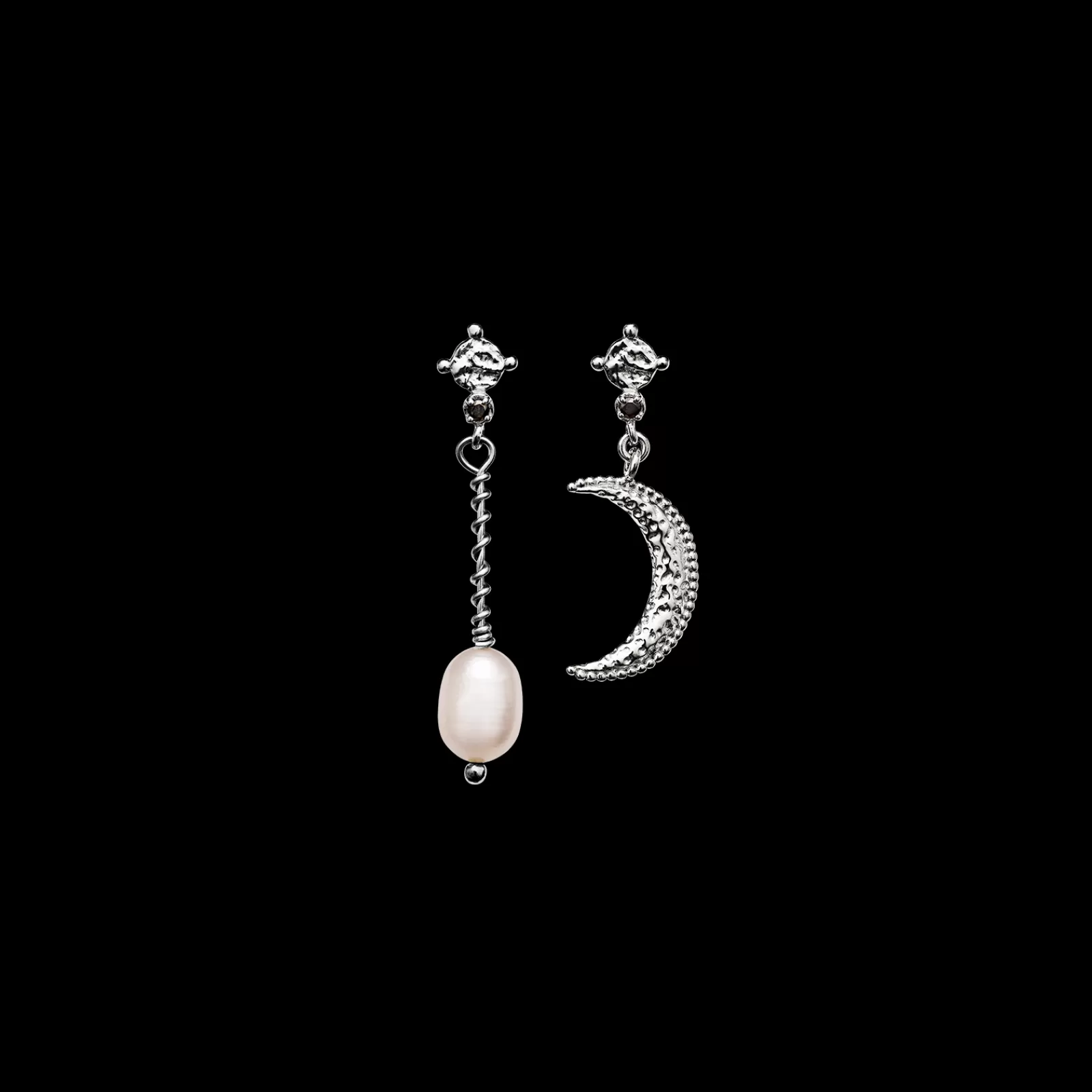 Maanesten Nyla Øreringe